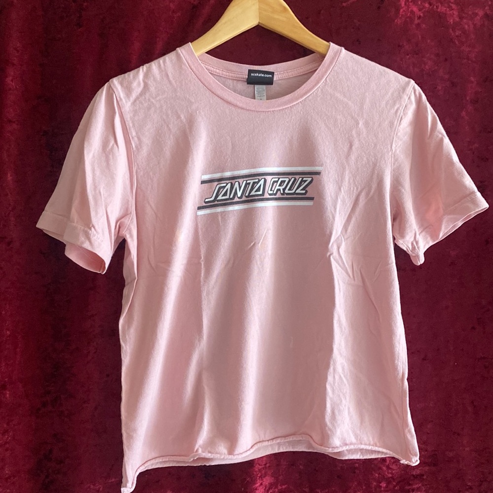 Santa Cruz faded pink tee size M